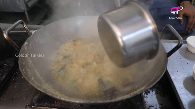 ಪಕ್ಕಾ ಮದುವೆ ಮನೆ ಸ್ಪೆಷಲ್ ಉಪ್ಪಿಟ್ಟು | Perfect Upma step-by-step recipe with tips | Hotel style Chutne смотреть онлайн