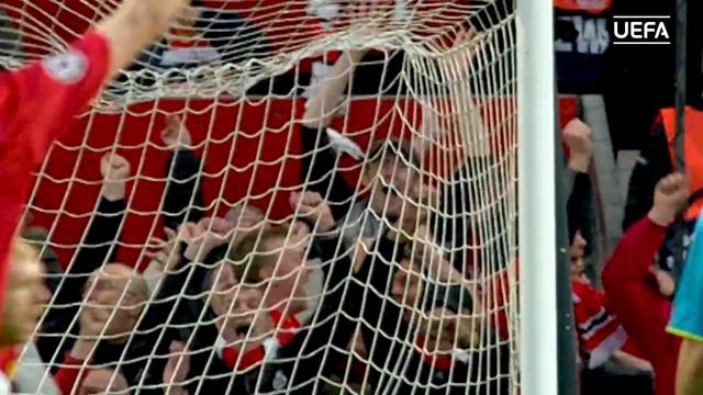 Paul Scholes screamer from every angle! Manchester United v Barcelona смотреть онлайн
