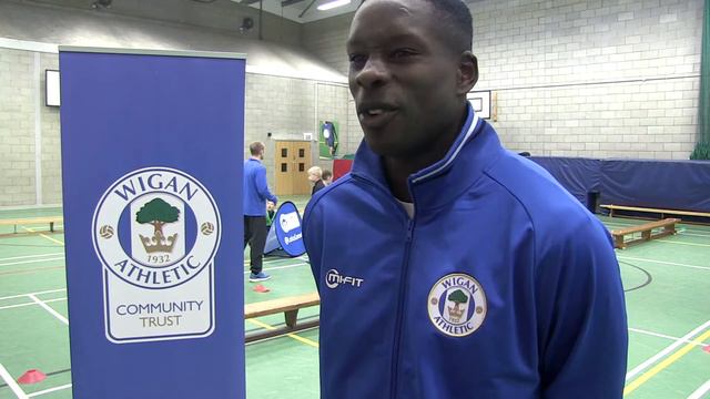 COMMUNITY: Leon Barnett and Josh Murphy at first week of Easter football camps смотреть онлайн