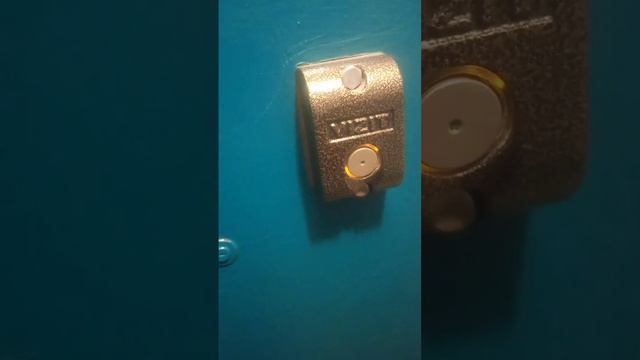 Домофон сам по себе открывается... смотреть онлайн