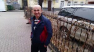 Луи де Фюнес жив ))