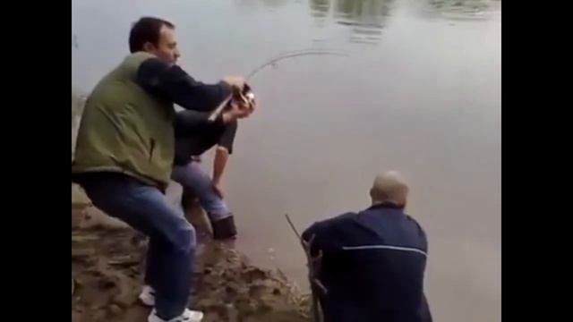 Ловля ТРОФЕЙНОЙ ЩУКИ без подсака!!! смотреть онлайн