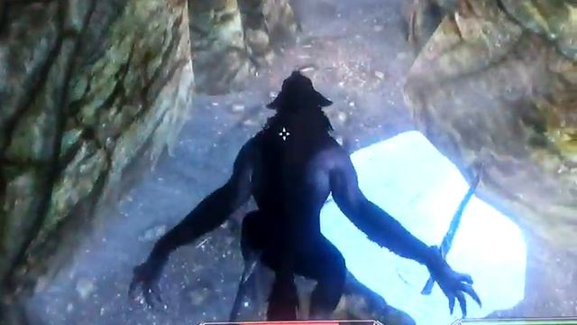 Skyrim Bug Werwolf kämpft mit Schwert / werewolf fights with sword смотреть онлайн