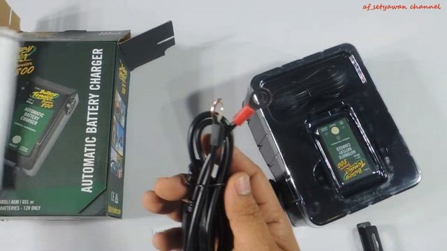 UnBox Battery Tender junior 800 by Deltran смотреть онлайн