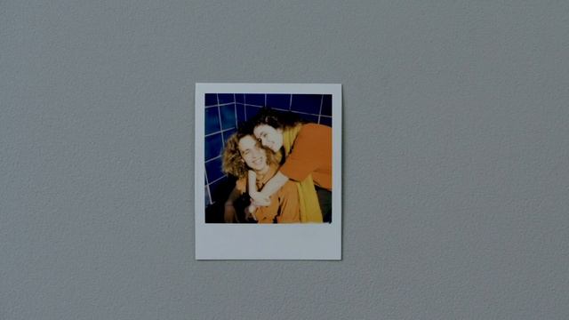 Tutoriel: Premiers pas avec l’appareil photo Polaroid OneStep+ смотреть онлайн