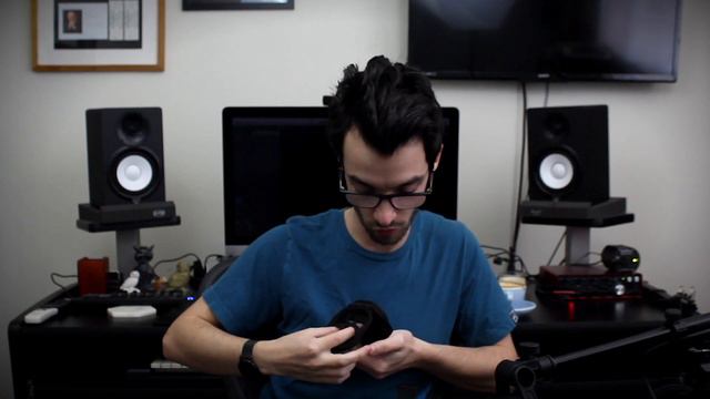What are MIDI Controllers? (feat. NanoKontrol, TEControl, & Wave Ring) смотреть онлайн