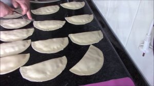 Чебуреки из готового теста от Тестов или как быстро приготовить чебуреки.