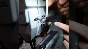 Заправка нити в швейной машинке typical gc2603