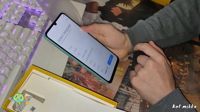 Распаковка и первые впечатления от Realme С51 смотреть онлайн