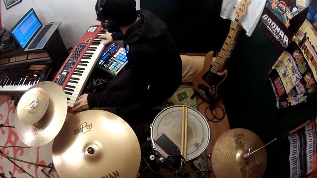 Téhu - Live looping Session w/ Acoustic Drum, Bass and Nord Electro смотреть онлайн