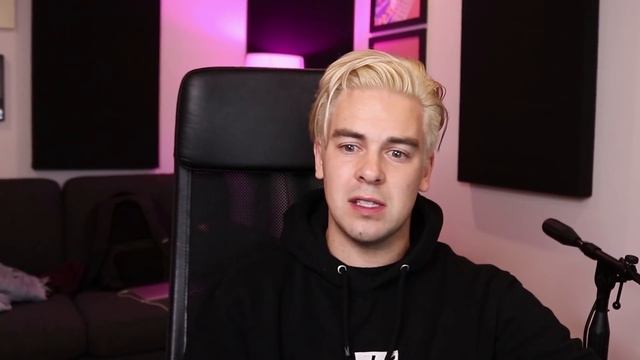Nobody Likes You When You're 27 смотреть онлайн