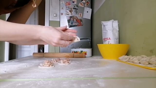 Удобряем и садим огород в деревне. Первая лампочка в деревенском доме смотреть онлайн