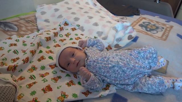 Сонечке 1 месяц // Уже гулит //2,02,21 смотреть онлайн