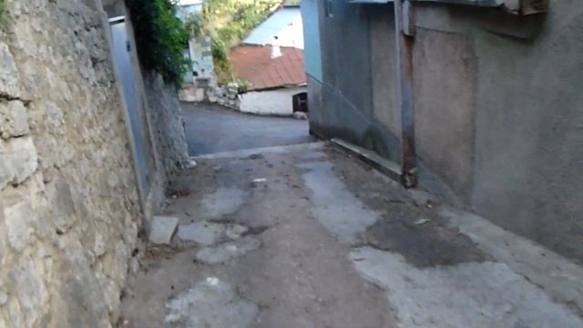 Алупка Идем по  историческим кривым улочкам  бывшего татарского аула