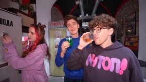 24 Часа в ИГРОВЫХ АВТОМАТАХ из ПРОШЛОГО ! А4