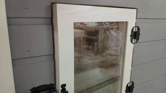 Уличный домик для бездомных кошек "Кошкин дом". Зимний домик с подогревом для кошек смотреть онлайн