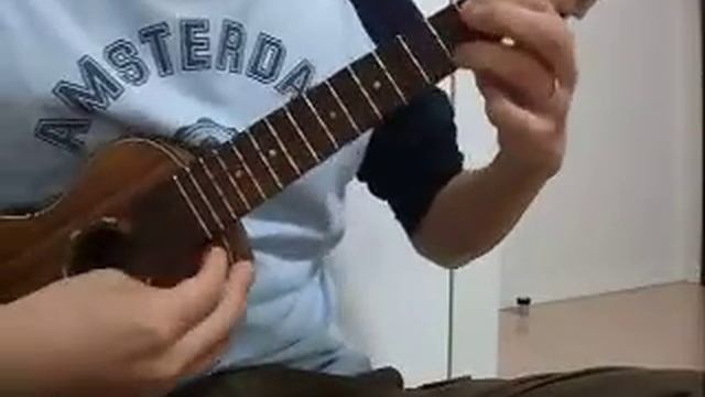 Across the universe (solo ukulele) смотреть онлайн