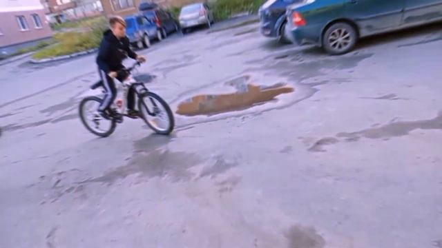 просто решил по монтировать) смотреть онлайн