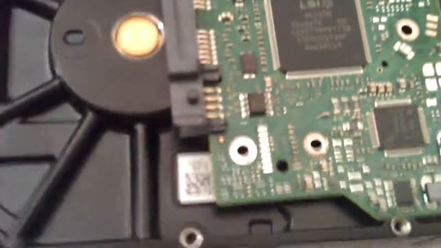 Обслуживание жесткого диска, HDD периодически отваливается, пропадает в системе и долго думает. смотреть онлайн