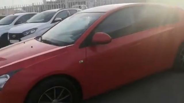 CHEVROLET CRUZE 2012, АТ, 1,6 л (109 л.с.), пробег 68000 км, 1 владелец. Отличное состояние. смотреть онлайн