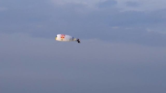 Desert sunrise - paramotor infinity tumbling смотреть онлайн