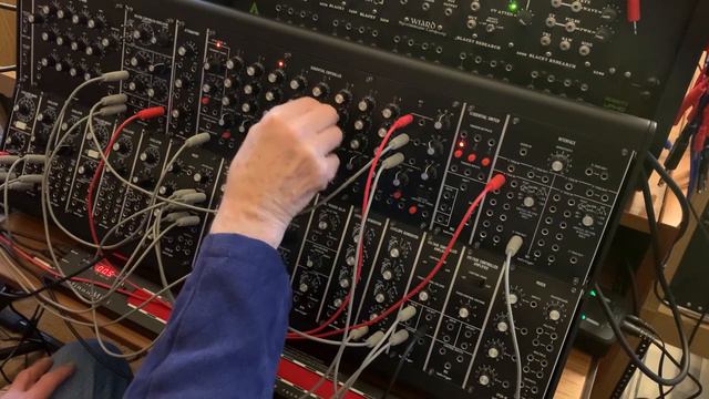 Behringer 960/921 Ratcheting Demo смотреть онлайн