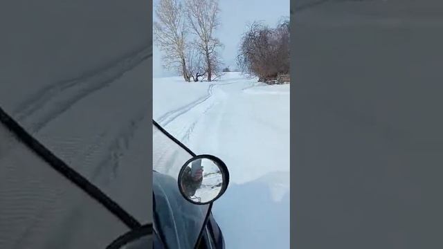 по деревне на снегоходе смотреть онлайн