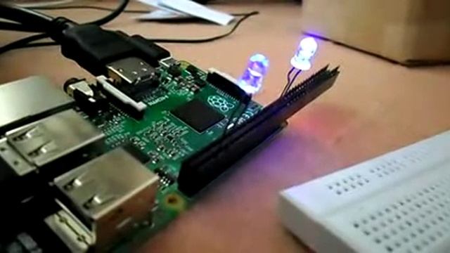 Raspberry Pi GPIO Control Over Internet смотреть онлайн