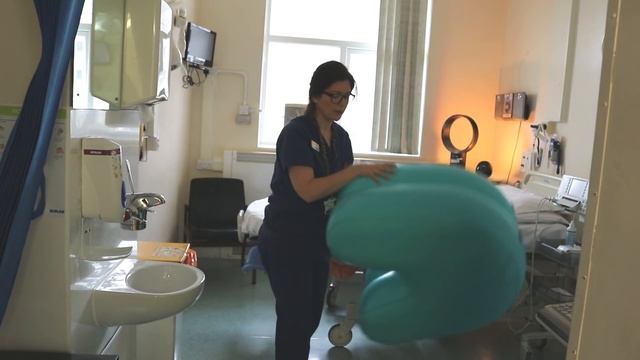 Royal Cornwall Hospital Trust Maternity Tour смотреть онлайн
