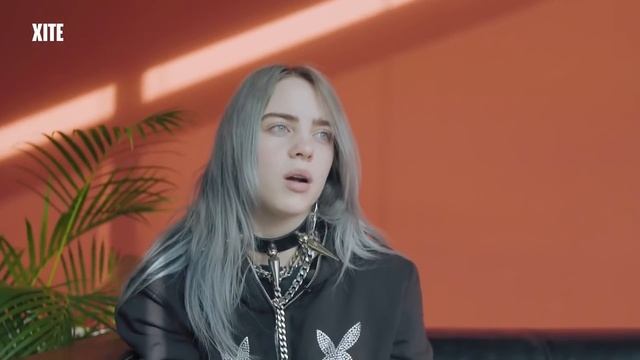 Билли Айлиш о своих песнях и фанатах [озвучила Elena Lids] смотреть онлайн