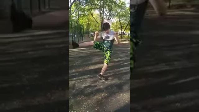 Клуб "Атом". Инструктор школы SÓ FORÇA Владимир Исаев смотреть онлайн