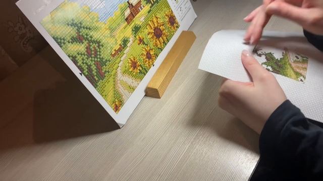 Залипательный процесс вышивки. Подсолнухи. Часть 4 смотреть онлайн