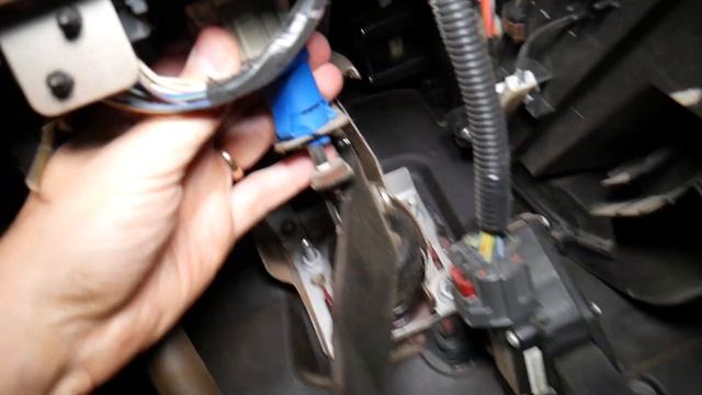 FORD EDGE BRAKE LIGHT SWITCH REPLACEMENT REMOVAL. BRAKE PEDAL POSITION SENSOR смотреть онлайн