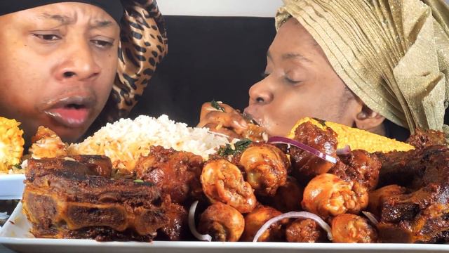 ASMR EATING NO TALKING SPICY MUTTON CURRY,FRIED CHICKEN,CORN ON COB, RICE,ONION *FOOD EATING* смотреть онлайн