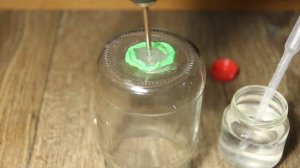 Как просверлить в стеклянной банке отверстие чтобы она не треснула