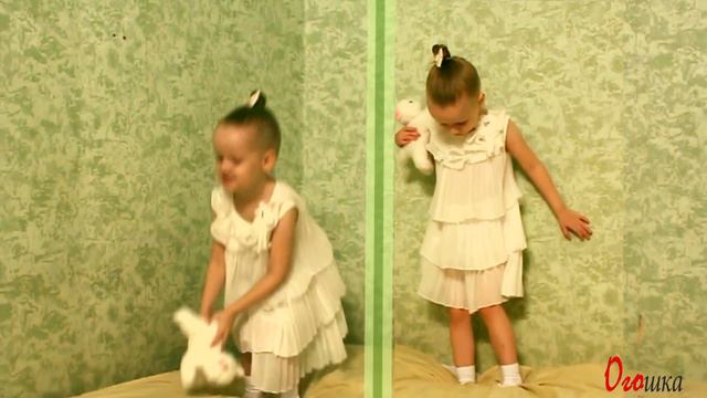 Five little Babies Jumping on the bed, Baby nursery rhymes songs for children смотреть онлайн