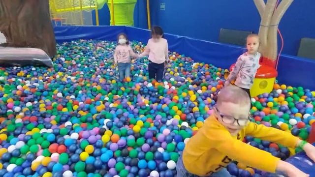 JUNGLE Park/Детский парк развлечений/Алматы/ТРЦ Атакент Mall/Казахстан смотреть онлайн