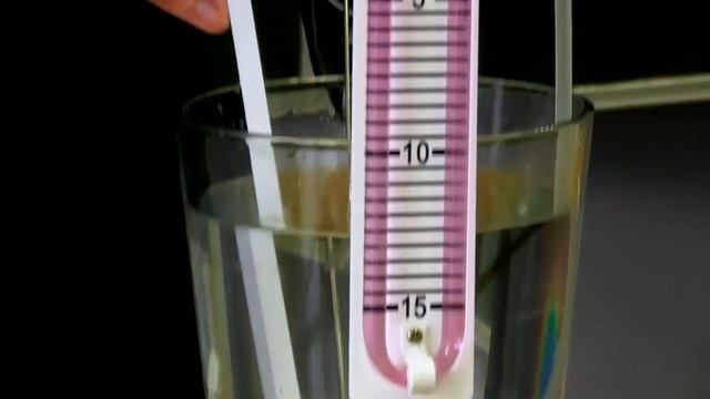 Эксперимент на давление воды. P=pgh, физика 7 класс смотреть онлайн