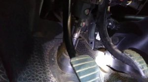 Опель Виваро. Педаль сцепления. Устраняем люфт.