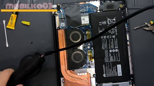 Ноутбук HP восстановление петлей , чистка от пыли и замена термопасты смотреть онлайн