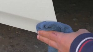 Как устранить скол краски на кузове за 5 минут.