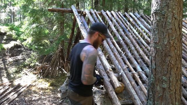 Building A Small Stone House In The Woods - Dry Stone Walling - Day 23-25