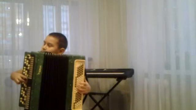 Коровушка на баяне смотреть онлайн
