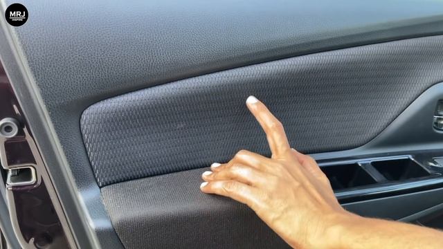 Toyota Vitz 3rd Generation Final facelift (Safety Edition, 2017-2019) Detailed Sinhala Review by MR смотреть онлайн