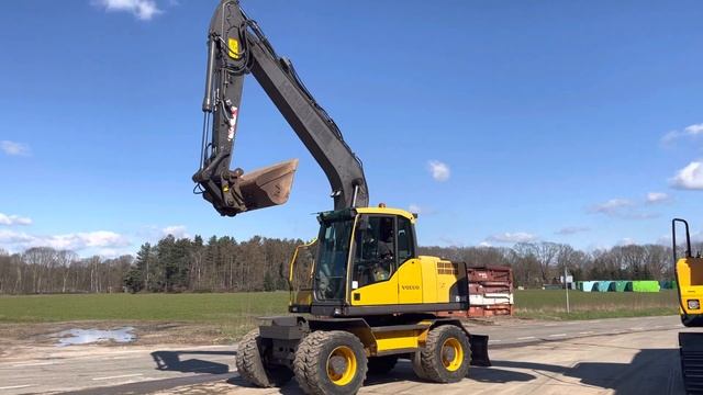 Testing Mobile Excavator: Volvo EW160C, Year 2007 (Refnr. BM3817)