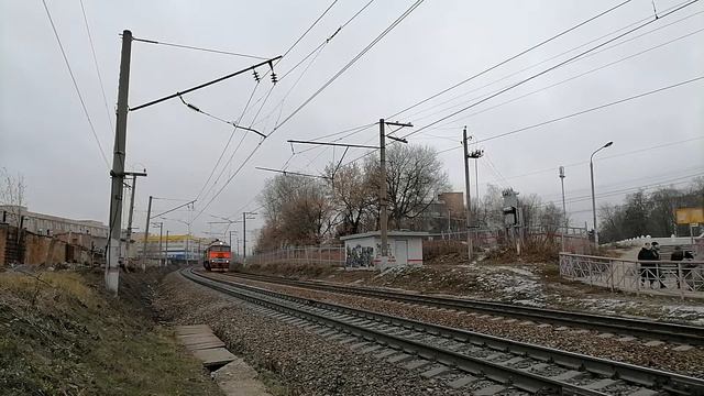 Тепловоз 2М62-1122 следует резервом смотреть онлайн