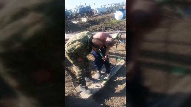 как не надо работать с болгаркой? 1 часть смотреть онлайн