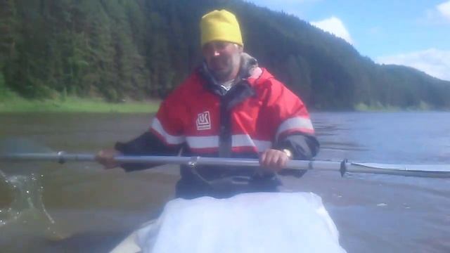 Мы плывём с тобой в байдарке по красавице реке. смотреть онлайн