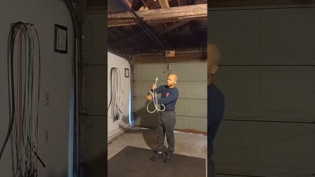 L'équipe est toka.#hiit #jumpropetraining #jumpropeskills #jumprope смотреть онлайн