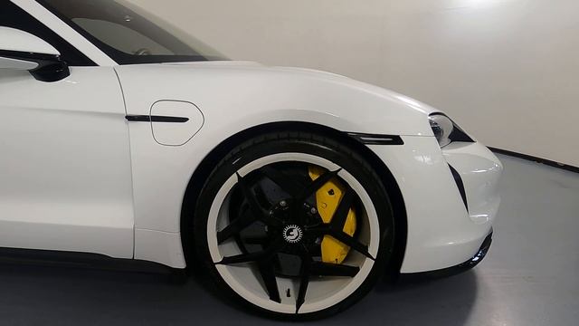 Virtual Tour : 2021 PORSCHE TAYCAN TURBO S смотреть онлайн